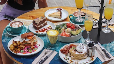 EatMyTrip Specialty Coffee & Brunch - Gran Via Madrid atmosphere