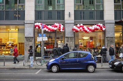COMEBUY Berlin Mitte Flagshipstore coffee