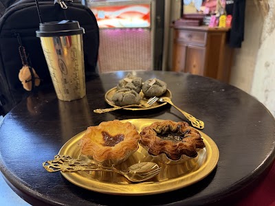 Midsummer Cafe & Roastery SONGWAT | Thai Coffee atmosphere