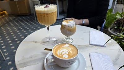 Libertario Coffee Roasters - Calle 85 atmosphere