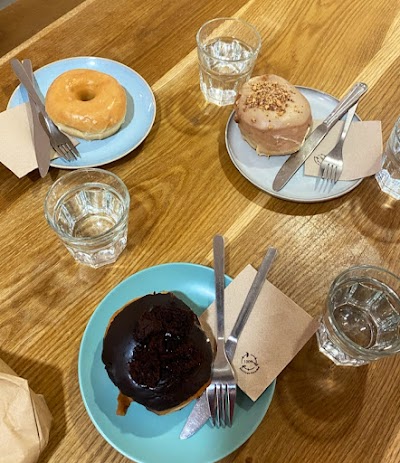 Delish Vegan Doughnuts atmosphere