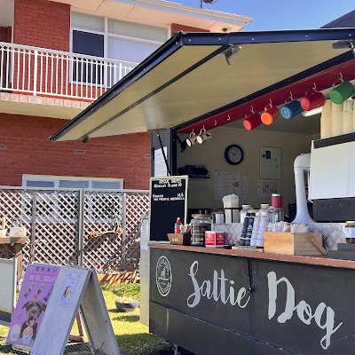 Saltie Dog - Coffee & Crêpes atmosphere