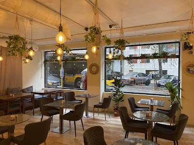 Soul & Sip Liberdade - All Day Breakfast in Lisbon