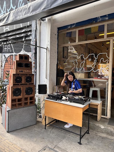 Stereo Café in -010