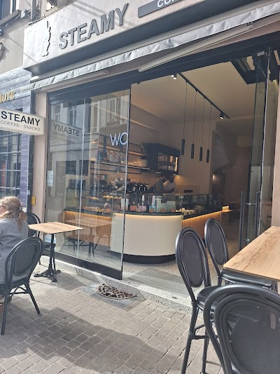 Steamy Coffee & Snacks atmosphere