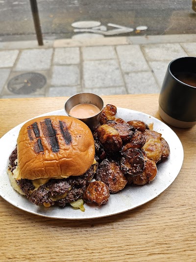 Echo | All-Day Breakfast & Brunch | Coffee atmosphere