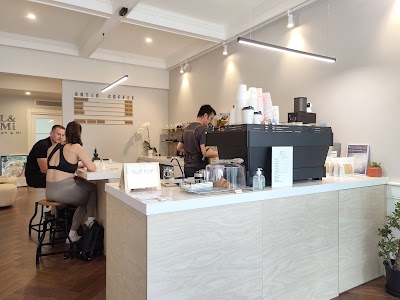 Ratio Coffee (No Food) atmosphere
