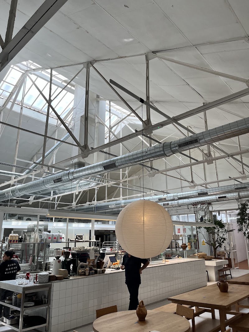 Interior of Alma Nomad Fabrica in Madrid