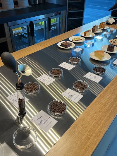We Are Ōfi Café - Valdebebas Specialty Coffee & Brunch atmosphere
