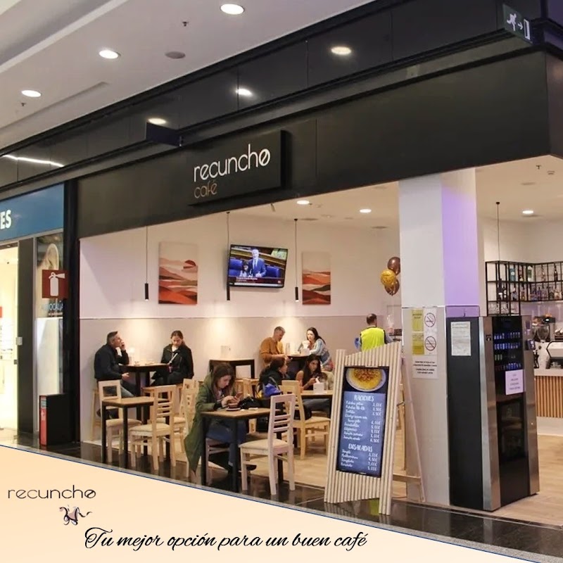 Recuncho Café atmosphere