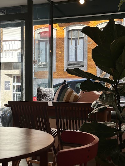 Interior of DOM - Specialty Coffee & Brunch in -108 Porto