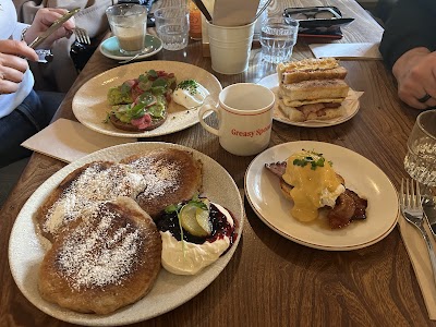 Greasy Spoon atmosphere