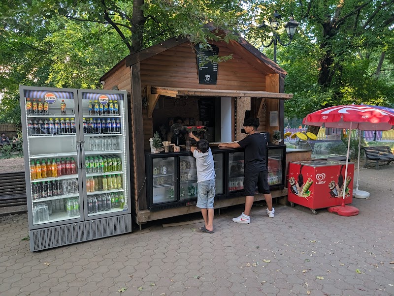 WoodHouse Coffee atmosphere