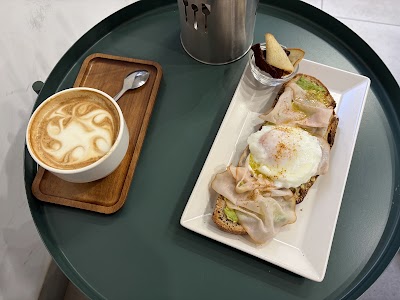 Amae Café (Café de especialidad & Matcha) atmosphere