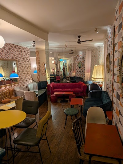 Lolina Vintage Café atmosphere