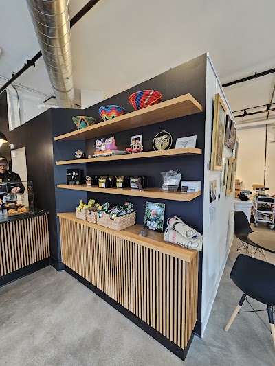 Magnífico Coffee Roasters & Coffee Shop atmosphere