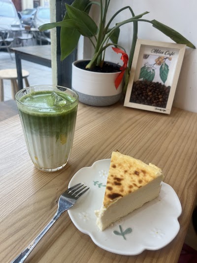 Miles Café - Specialty Coffee & Matcha atmosphere