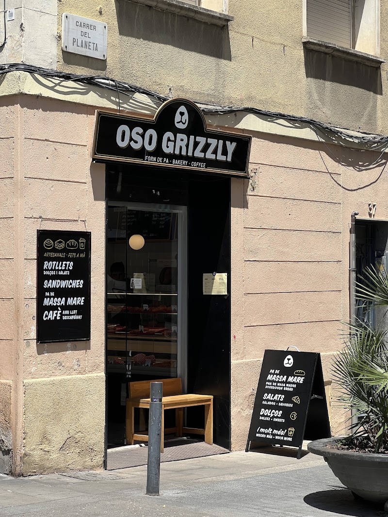 Interior of Oso Grizzly Bakery & Coffee Gràcia in Barcelona