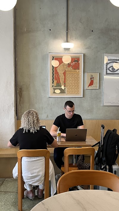 SYDNY BAGELS Charoen Krung coffee