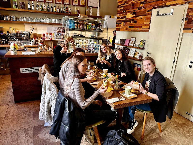 Interior of Můj Bagel in 120 00 Praha 2-Vinohrady