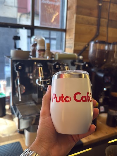 Puto Café atmosphere