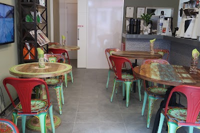 La Minilla Coffee Roaster atmosphere