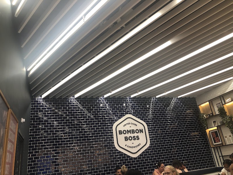 Bombon Boss atmosphere