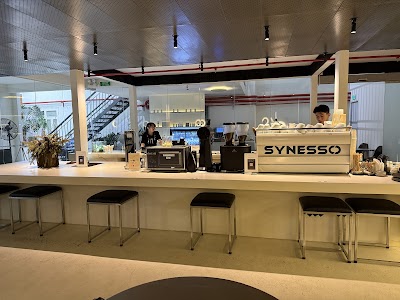 Bosgaurus Coffee Roasters - Saigon Pearl atmosphere