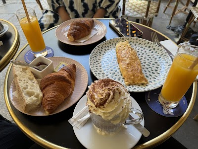 Cafe Blanchet Paris coffee