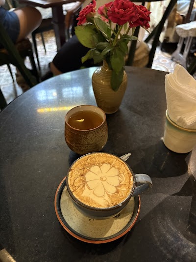 Loading T café coffee