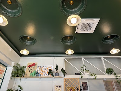 Milkees - Specialty Coffee & Cookies in Lisbon