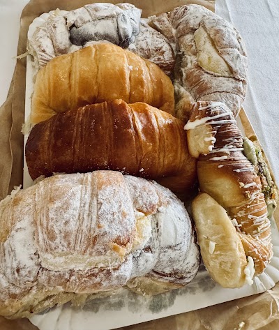 Almíbar bakery atmosphere