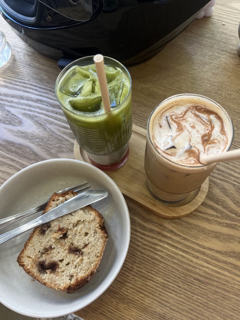 Onana Coffee atmosphere