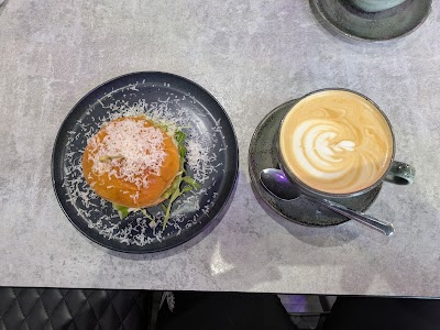 Artful Blend Redbridge atmosphere