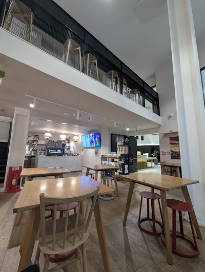 92 Degrees Coffee atmosphere