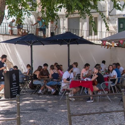 The Folks Alfama atmosphere
