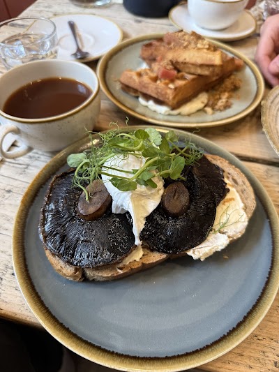 Little Larder Edinburgh coffee