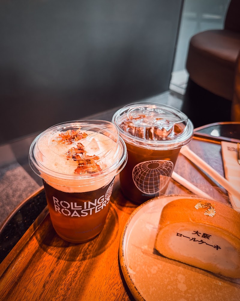 Rolling Roasters - Charn At The Avenue | Chaengwattana atmosphere
