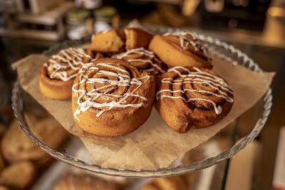 Alma Café - Speciality Coffee, Brunch & Bakery atmosphere