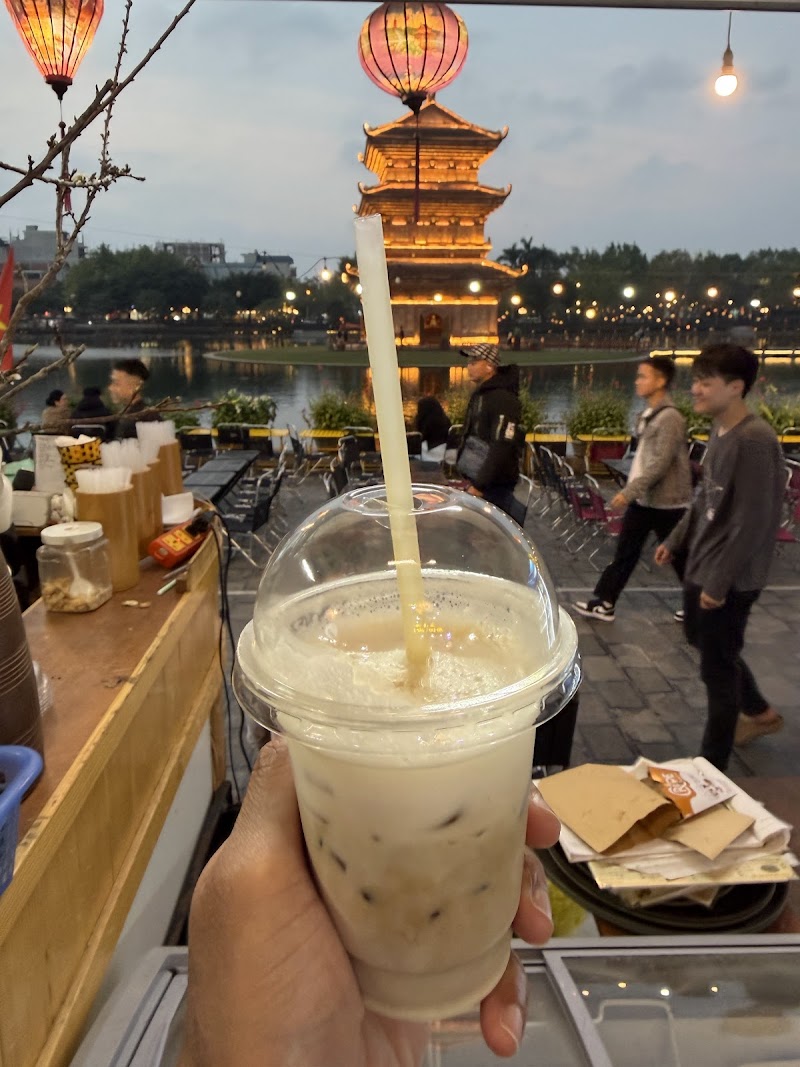 Interior of Sol's Coffee in Ninh Bình 08100