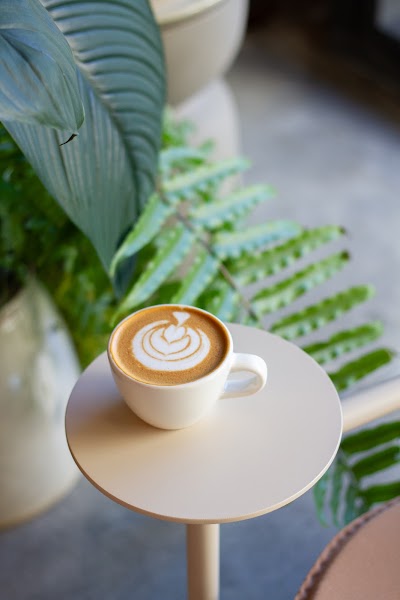 Rumble Coffee Roasters - Macaulay Road Espresso Bar atmosphere