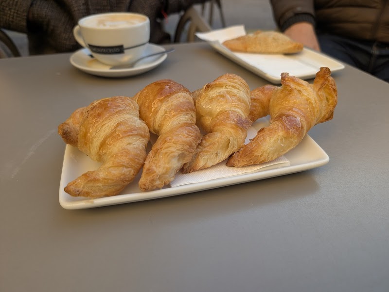 Interior of La Nube Café in Valencia