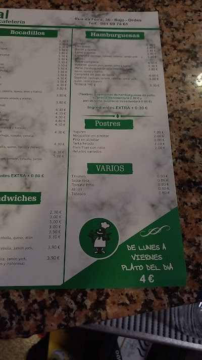 Cafetería Maral atmosphere