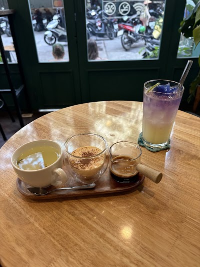 Naii Specialty Coffee atmosphere