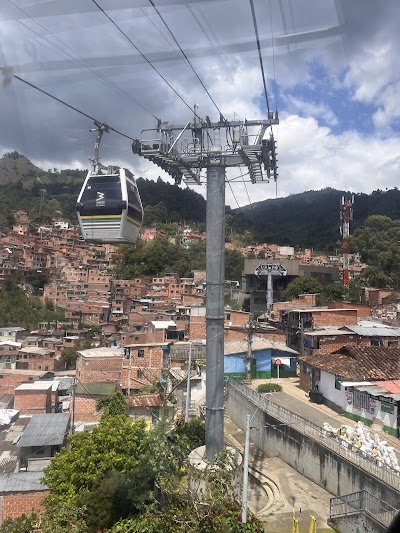 Medellín: Coffee Farm Tour in Barrio La Sierra atmosphere