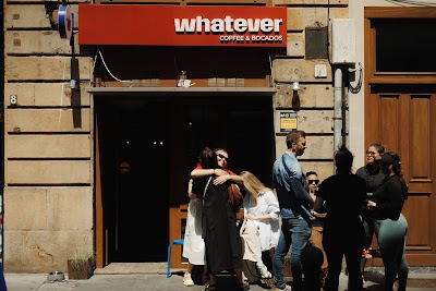 Whatever Coffee & Bocados