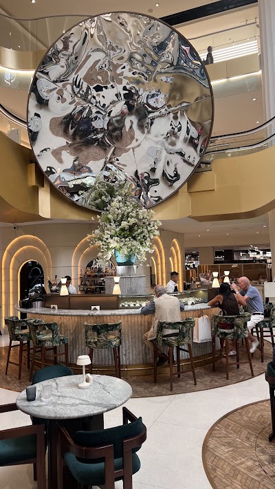 El Patio del Espejo atmosphere