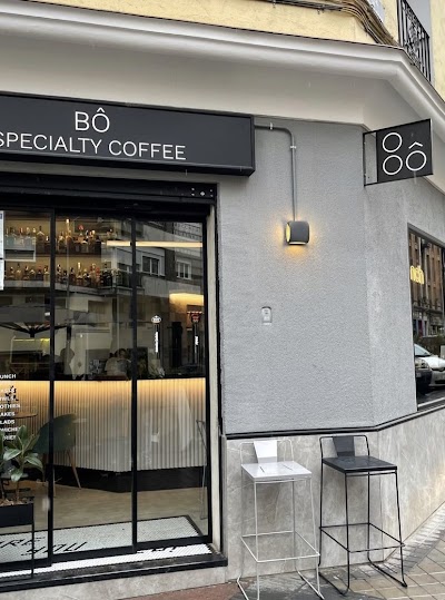 Interior of Bô Coffee in Madrid