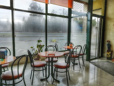 Panadería Cafetería Confitería Louro