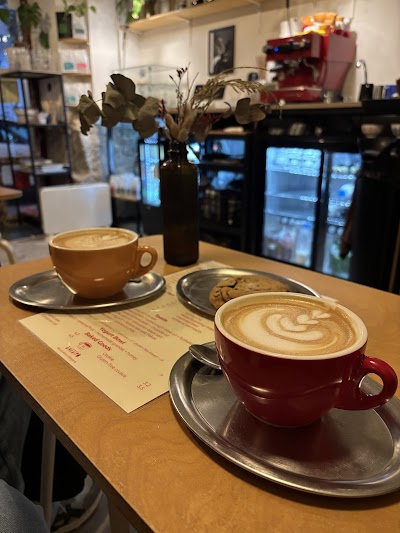 Siniestro Café de Especialidad | Specialty Coffee Madrid atmosphere